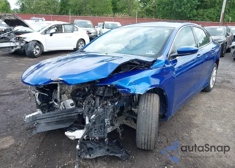 2015 Chrysler 200 Limited из США, поврежденный, VIN 1C3CCCAB2FN562522